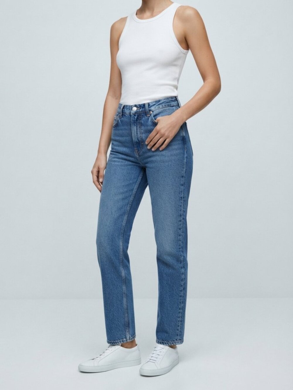 Zara High Rise Straight Leg Jeans 4 Blue Medium Wash NWT